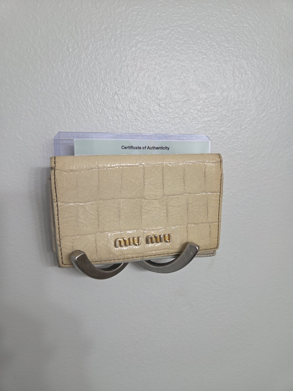 Miu Miu Beige Croc-Embossed Card Holder